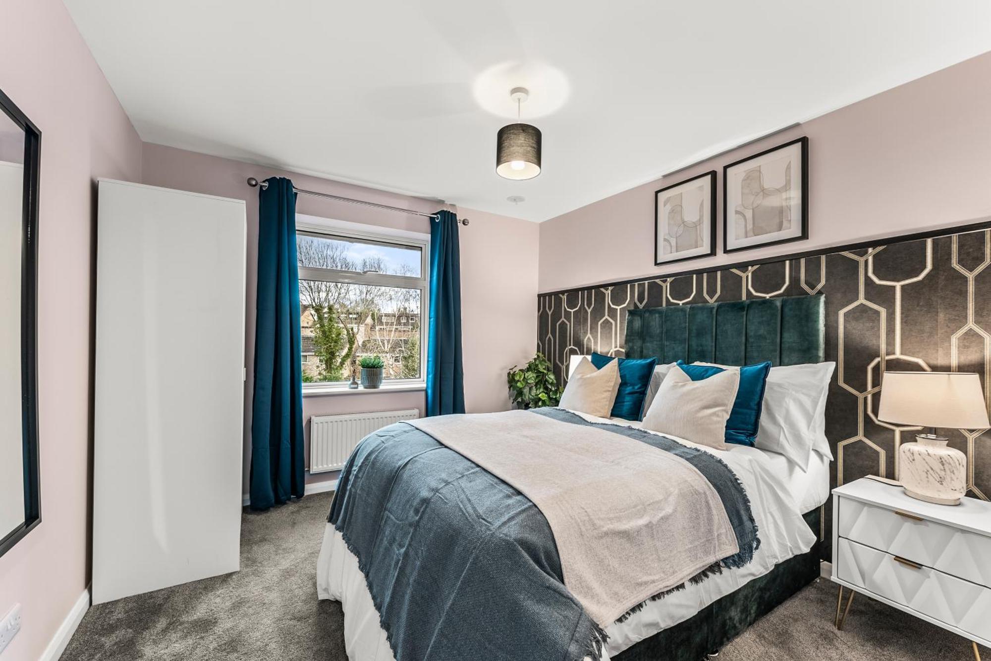 Elegant Retreat In Cheltenham - Garden & Parking Included Exterior foto
