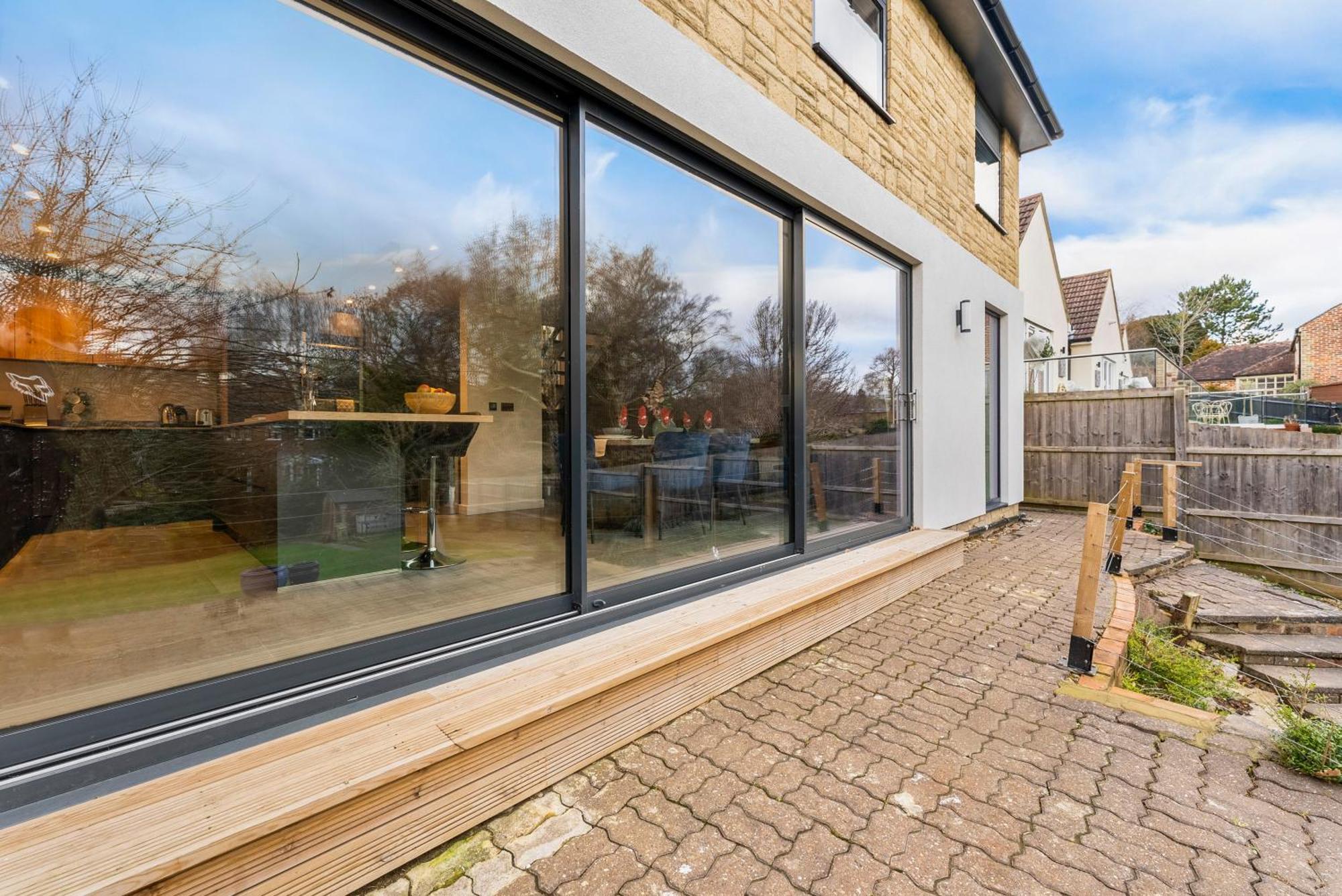 Elegant Retreat In Cheltenham - Garden & Parking Included Exterior foto