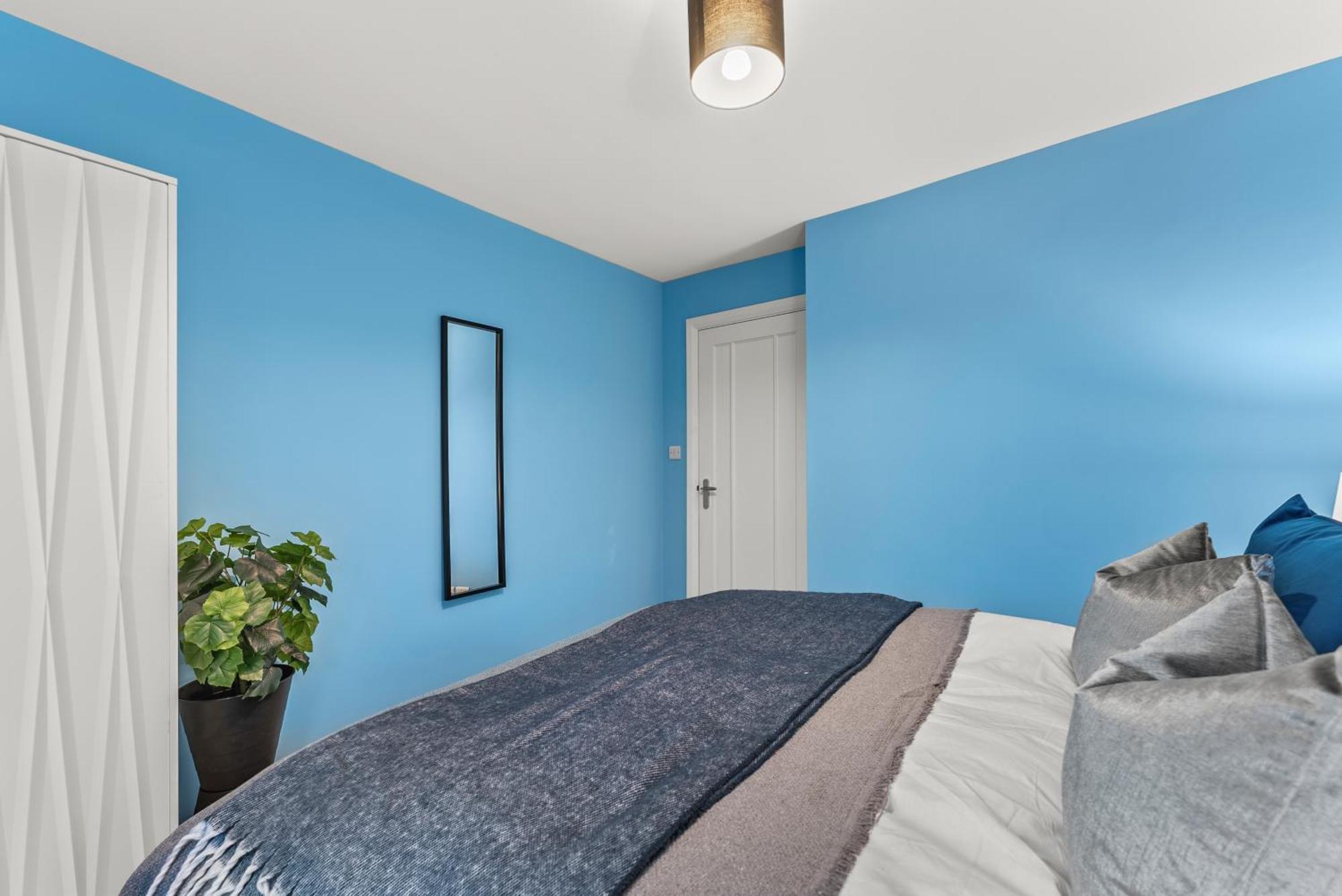 Elegant Retreat In Cheltenham - Garden & Parking Included Exterior foto